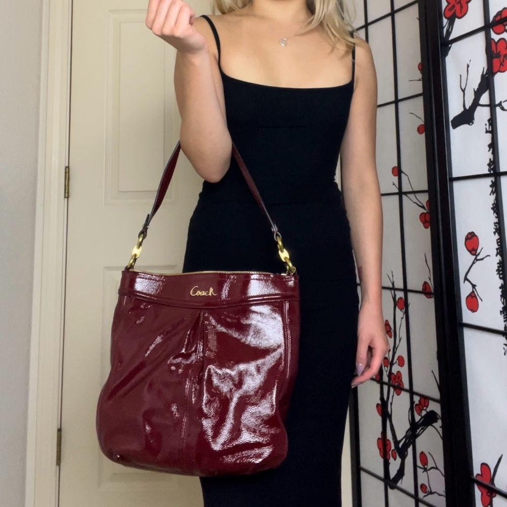 Vintage Y2K Coach Patent Leather Burgundy Red Convertible Crossbody Shoulder-Bag